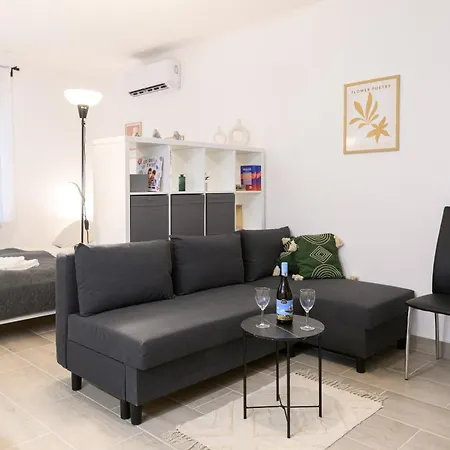 Zentrea * Έγκερ