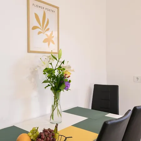 Apartment Zentrea Eger